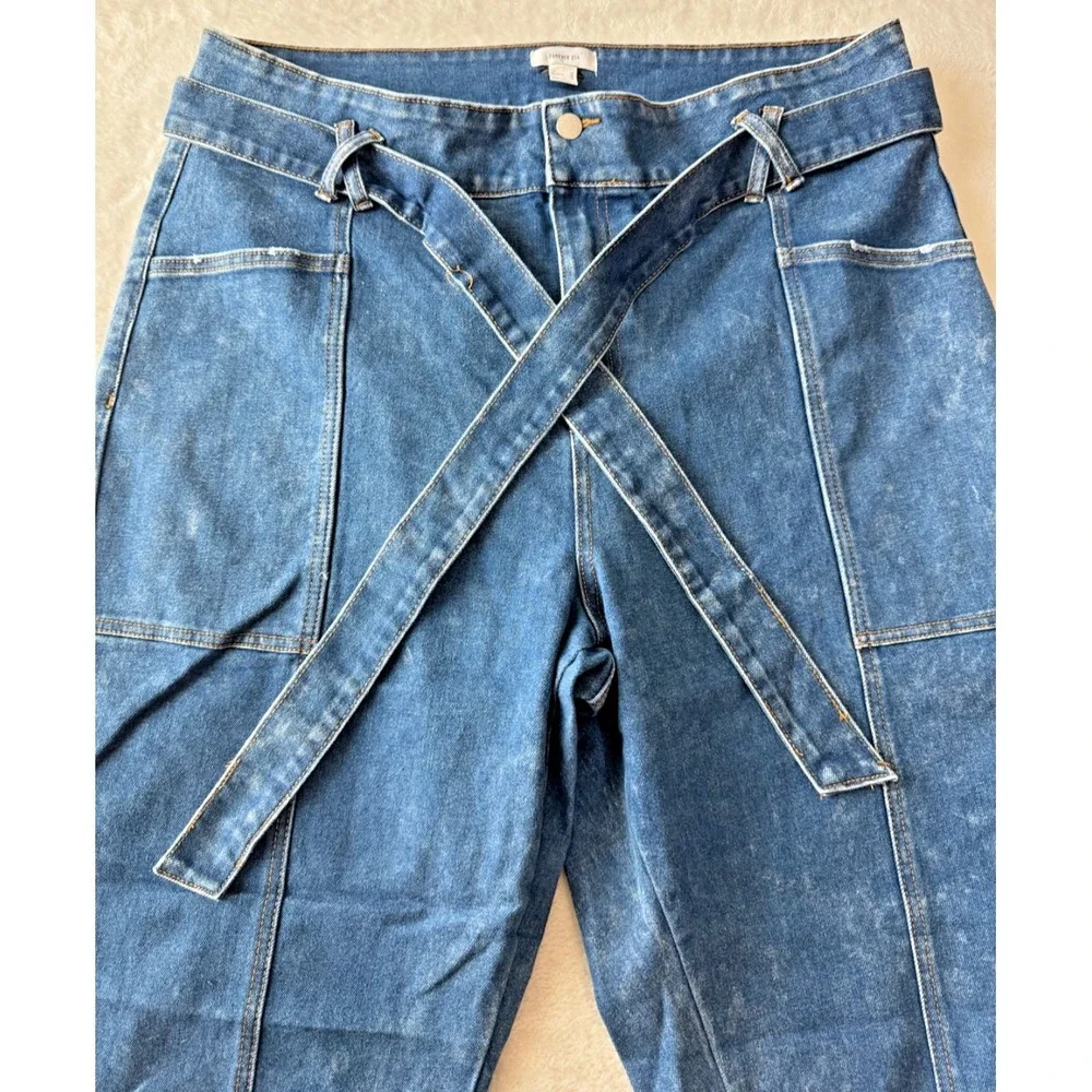 Forever 21 Womens Size 16 Denim Jogger Jeans‎ Blue High Rise Belted Tapered